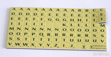 Scrabble Pocket magnetyczne (wersja angielska) [GRA PLANSZOWA]