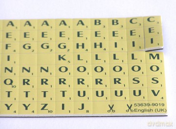 Scrabble Pocket magnetyczne (wersja angielska) [GRA PLANSZOWA]
