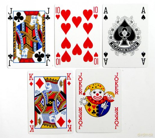 Karty pokerowe Standard czerwone plastikowane [GRA]