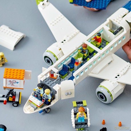 LEGO City Samolot pasażerski (60367) [KLOCKI]
