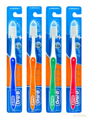 ORAL B SZCZOTECZKA 1.2.3 MEDIUM 40 M