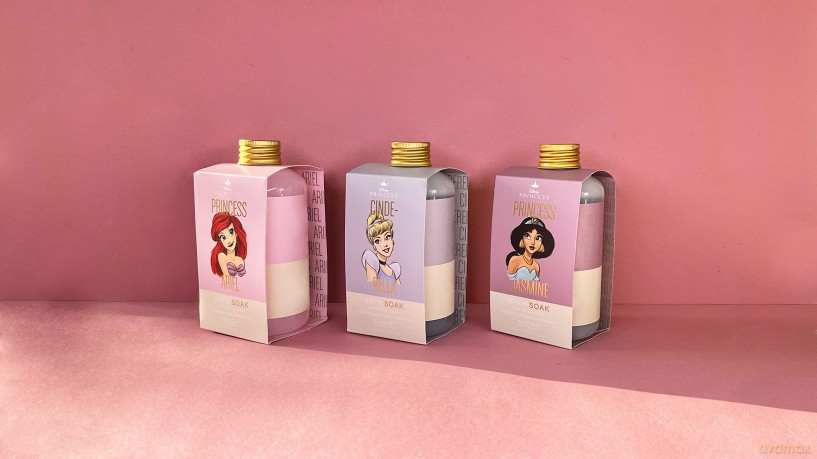 Mad Beauty Bath foam Princess Ariel (Bath Soak) 300 ml