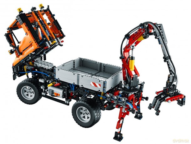LEGO Technic - Unimog u400 8110 [KLOCKI]