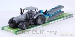 Traktor z pługiem