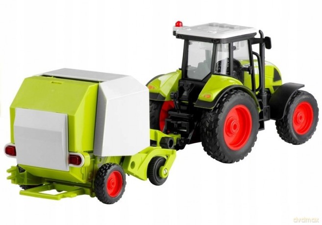 Traktor z prasą rolującą do belowania dźwięk