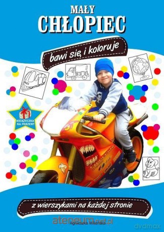 Mały chłopiec bawi się i koloruje [KSIĄŻKA]