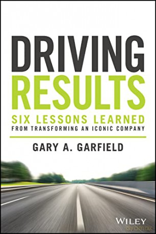 Turning Around A Giant - Gary A. Garfield [KSIĄŻKA]