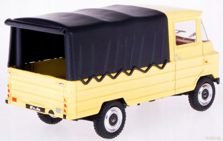 Kolekcja PRL - Żuk, skala 1:43 żółty
