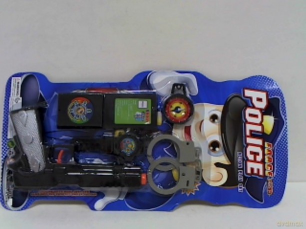 Zestaw policjant na blistrze 67815