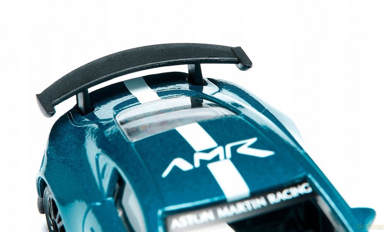 SIKU 1577 Aston Martin Vantage GT4