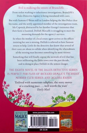 Date with Evil: A delightfully witty and charming mystery set in the Yorkshire Dales - Julia Chapman [KSIĄŻKA]