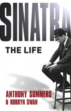 Sinatra: The Life - Summers Swan [KSIĄŻKA]