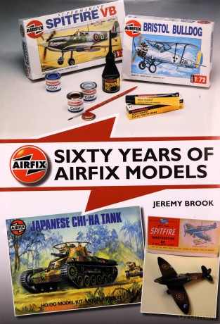 Sixty Years of Airfix Models - Jeremy Brook [KSIĄŻKA]