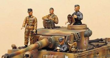 ACADEMY WW II German Tank Crew Figures 1371 [MODELARSTWO]