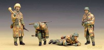 ACADEMY German SS Infantry Russia 1944 1378 [MODELARSTWO]