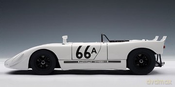 AUTOART Porsche 9082 #66A S. McQueen 87073 [MODELARSTWO]