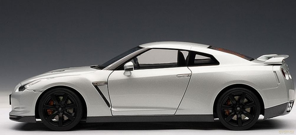 AUTOART Nissan GTR (R35) 77391 [MODELARSTWO]