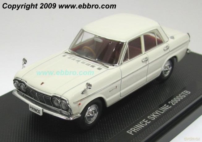 EBBRO Prince Skyline 2000 GTB (white) 44236 [MODELARSTWO]