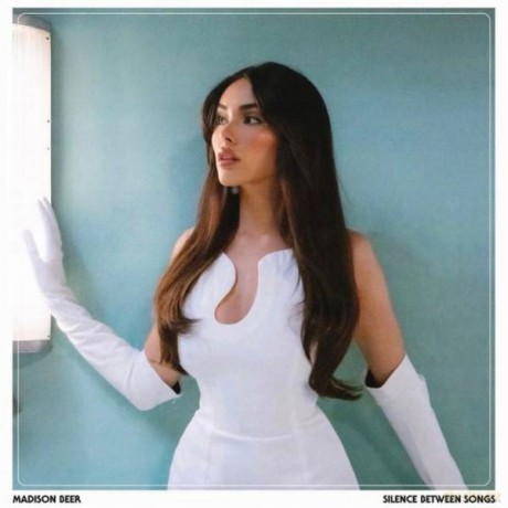 Madison Beer: Silence Between Songs (White) [Winyl]