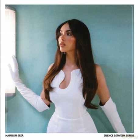 Madison Beer: Silence Between Songs (White) [Winyl]