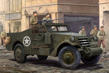 HOBBY BOSS U.S. M3A1 White Scout Car 82452 [MODELARSTWO]
