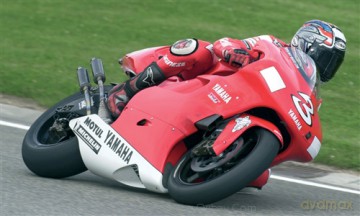 ITALERI Yamaha YZR500 2001 4502 [MODELARSTWO]