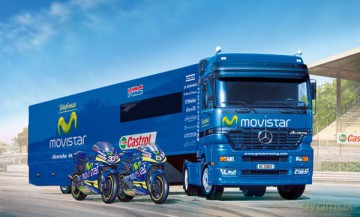 ITALERI Honda Movistar Racing Team 2004 3828 [MODELARSTWO]