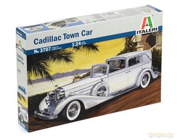 ITALERI Cadillac Town Car 3707 [MODELARSTWO]