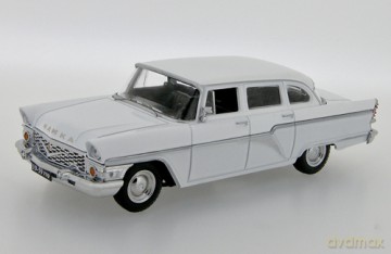 IXO Gaz 13 Tchaika U.S.S.R 1965 (white) IST085 [MODELARSTWO]