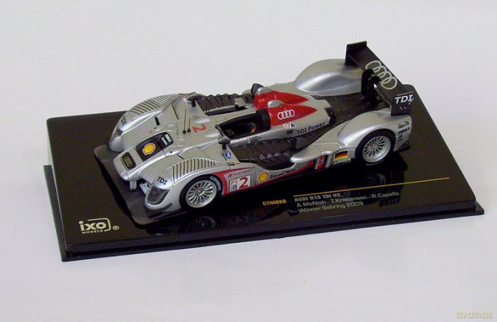 IXO Audi R15 TDI #2 A. McNish GTM088 [MODELARSTWO]