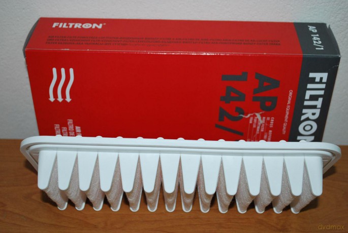 Filtron AP 142/1 Filtr powietrza Peugeot Toyota Citroen