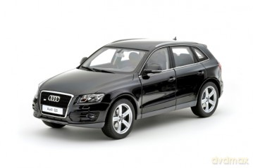 KYOSHO Audi Q5 (phantom black) 09241BK [MODELARSTWO]