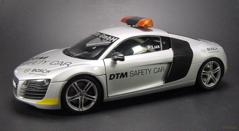 KYOSHO Audi R8 4.2FSI (V8) DTM Safety 09214DTM [MODELARSTWO]