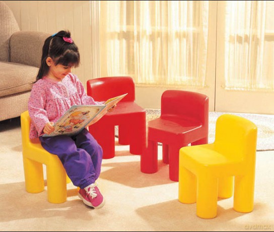 LITTLE TIKES KOLOROWE KRZESEŁKA 479800060 [ZABAWKA]