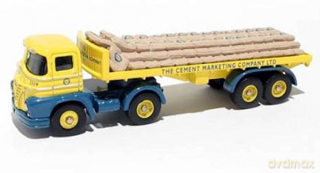 LLEDO Forden S21 with Flatbed Trailer DG150000 [MODELARSTWO]