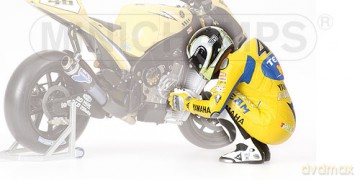MINICHAMPS Figurine Sitting Valentino 312060046 [MODELARSTWO]