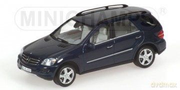 MINICHAMPS MercedesBenz MClass 2005 400034501 [MODELARSTWO]