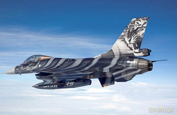 REVELL F16 Mlu Tigermeet 2009 4691 [MODELARSTWO]