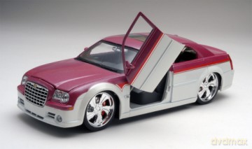 REVELL Chrysler 300C Hemi SRT8 85-2091 [MODELARSTWO]