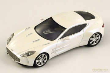 SPARK Aston Martin One 77 2010 S2161 [MODELARSTWO]