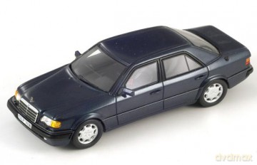 SPARK MercedesBenz 500E 1986 S1020 [MODELARSTWO]