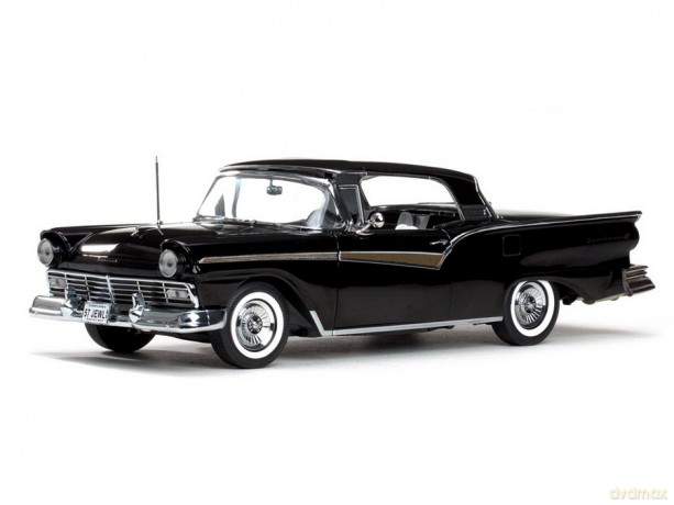 SUN STAR Ford Fairlane Skyliner 1957 1335 [MODELARSTWO]