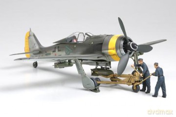 TAMIYA FockeWulf Fw190 F89 wBomb 61104 [MODELARSTWO]