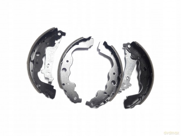 Zestaw szczęk hamulcowych ATE 03.0137-0496.2 Mercedes Renault Dacia