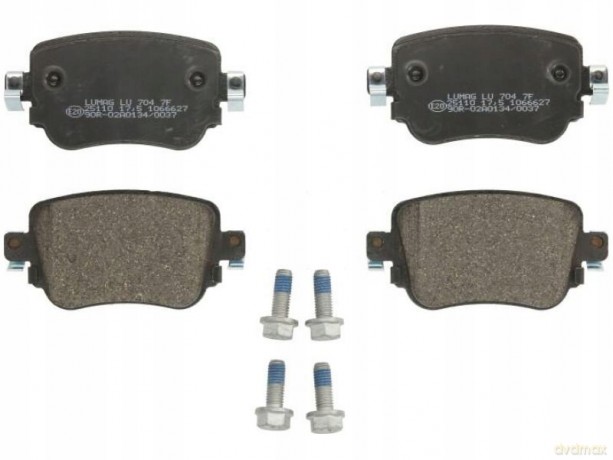 Zestaw klocków hamulcowych, hamulce tarczowe Breck 25110 00 704 10 Audi Skoda VW Seat