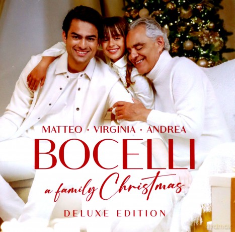 Andrea Bocelli: A Family Christmas (Deluxe) [CD]