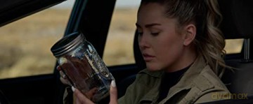 It Crawls Beneath [Blu-Ray]