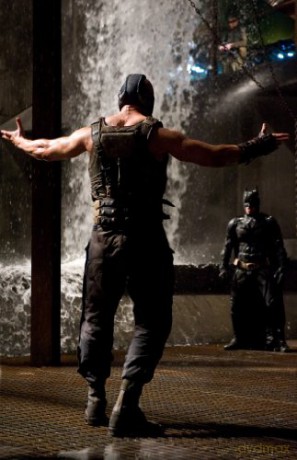 The Dark Knight Rises (Mroczny Rycerz powstaje) [Blu-Ray]