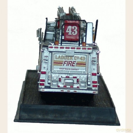 Strażackie Giganty. Największe Wozy Strażackie Świata 02: Seagrave Rear Mount Ladder [KSIĄŻKA]+[MODEL]