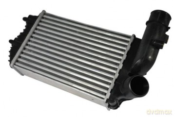 Thermotec DAF001TT Chłodnica powietrza doładowującego Peugeot Fiat Citroen